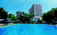 photo of Nile Hilton pool